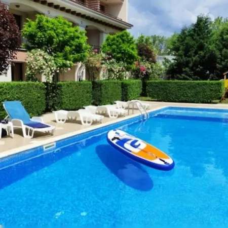 U-dacha 45 Sunny Beach